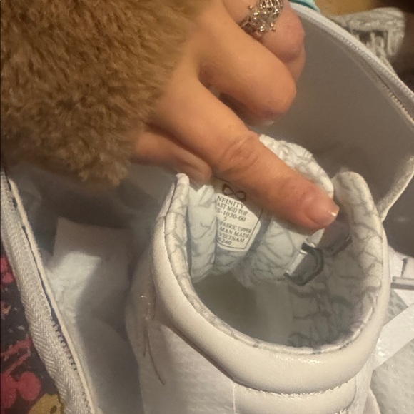 NFINITY beast 5 White cheer Sneakers - Picture 2 of 2